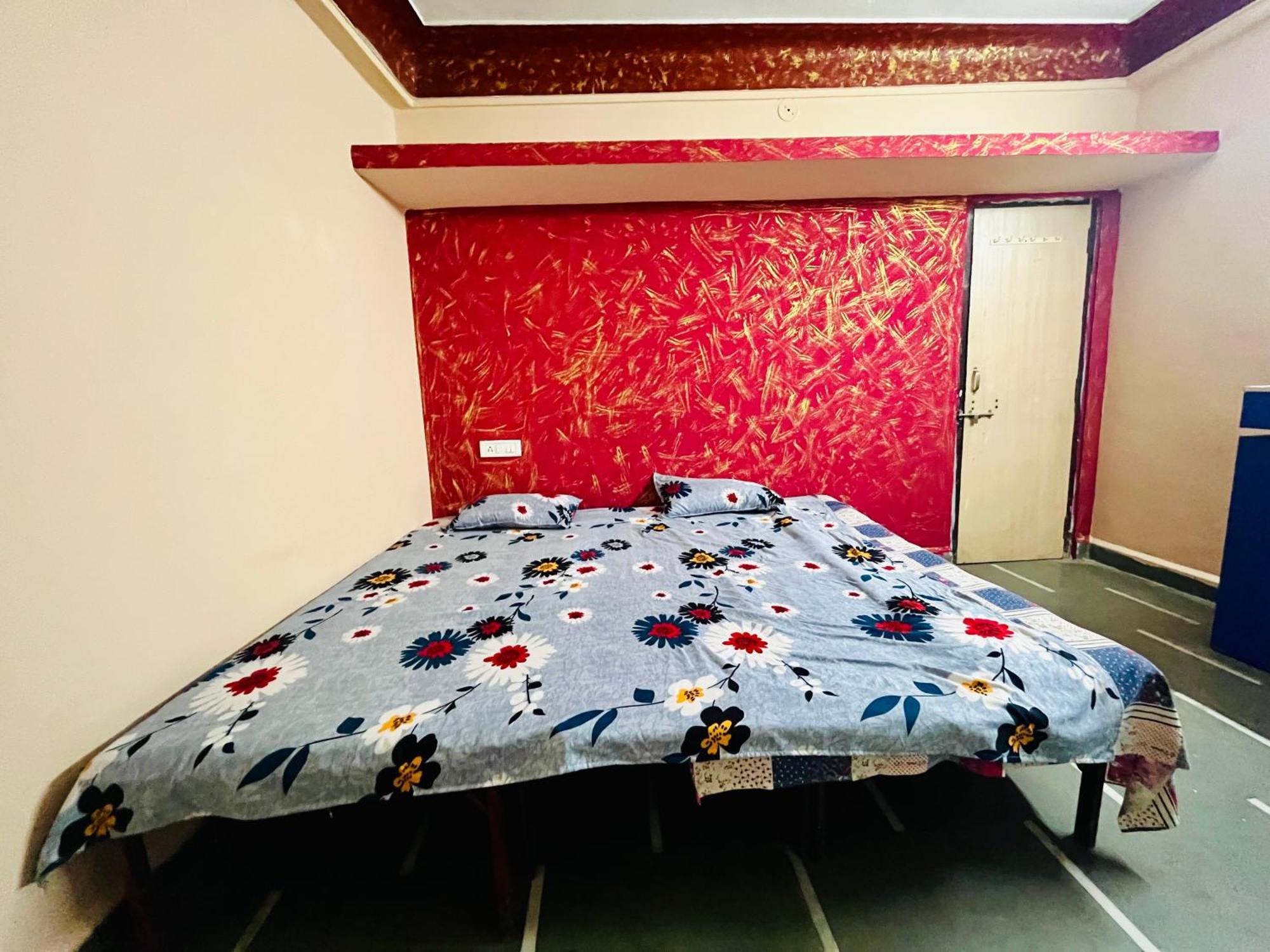 Rai Guest House Ujjain Eksteriør bilde